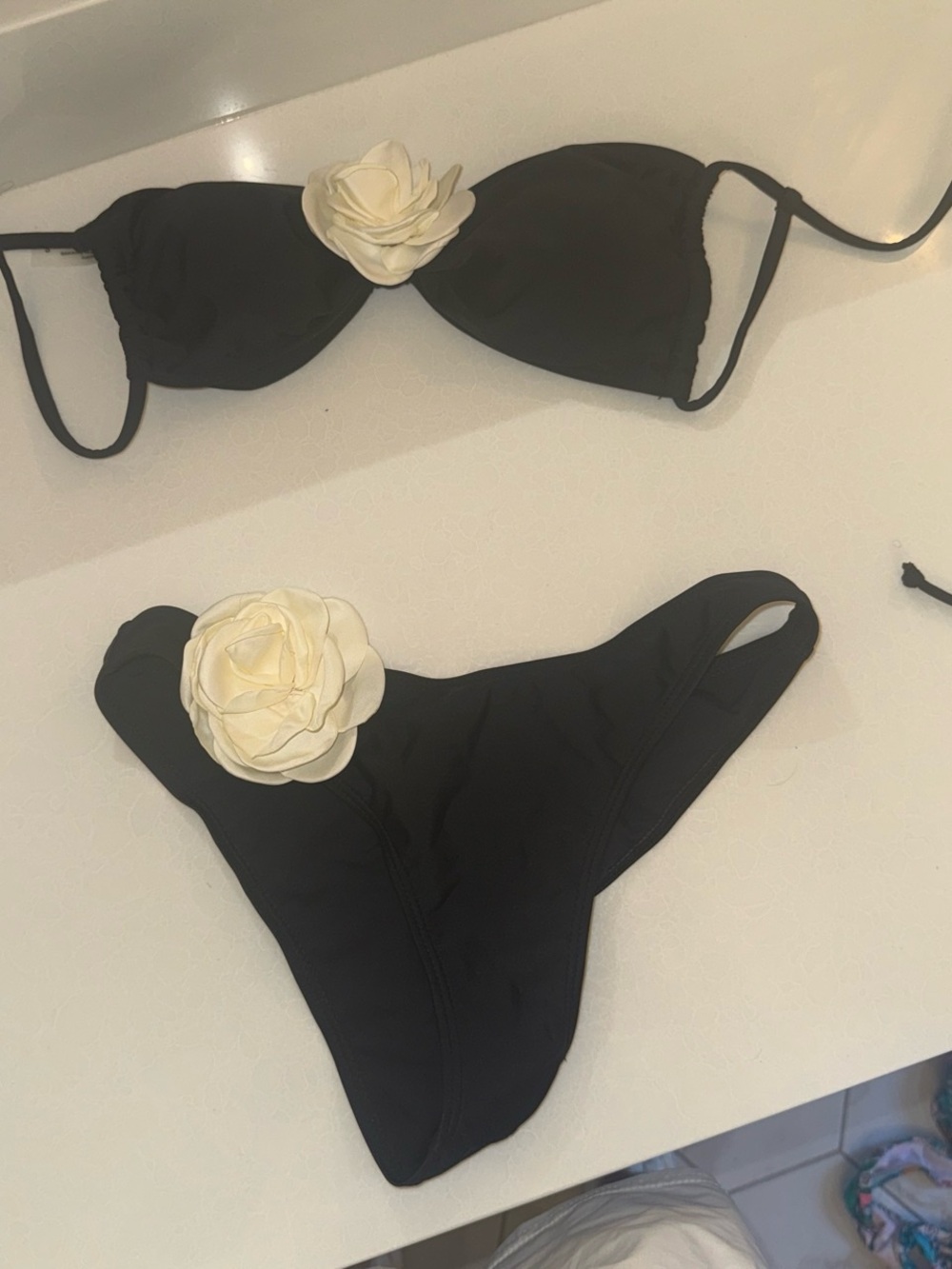 SHEIN Black Bandeau Bikini Set with Cream Flower Accents